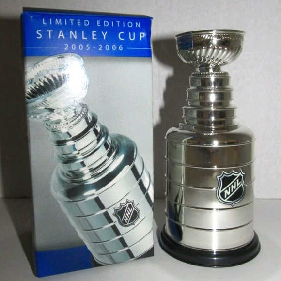 ๐Stanley Cup Limited Edition Scale Model - Picture 1 of 2